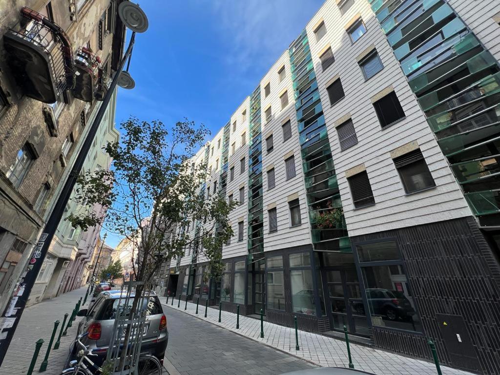 Palace Quarter 1 Peaceful Modern Central Top Floor Apartment Budapesta Exterior foto